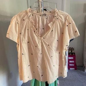 NWT Dex embroidered top with cute flowers. Size med.